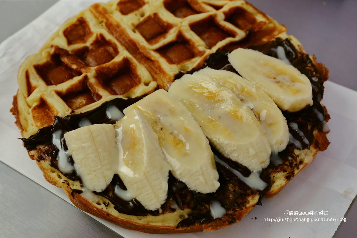 【食。中壢】幸福圓鬆餅屋～中原夜市限定！無可抗拒甜品，口味超多的創意鬆餅店，隨手帶著吃～(已歇業)