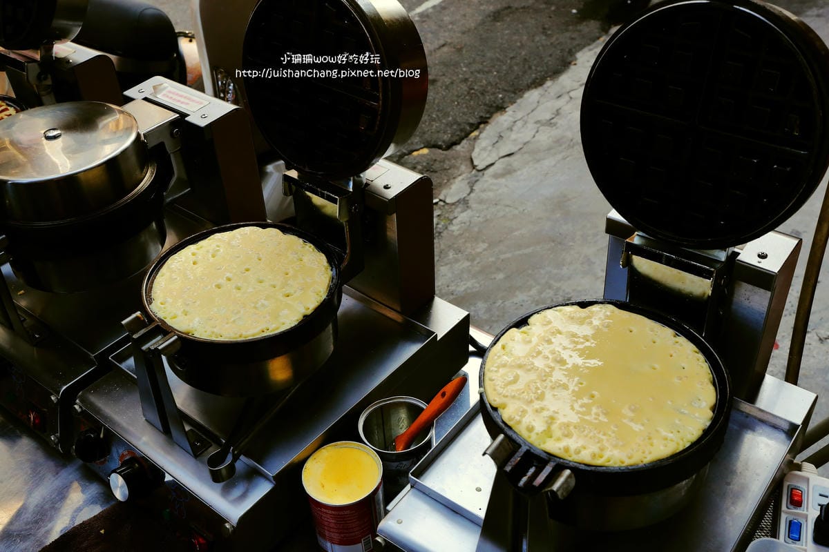 【食。中壢】幸福圓鬆餅屋～中原夜市限定！無可抗拒甜品，口味超多的創意鬆餅店，隨手帶著吃～(已歇業)