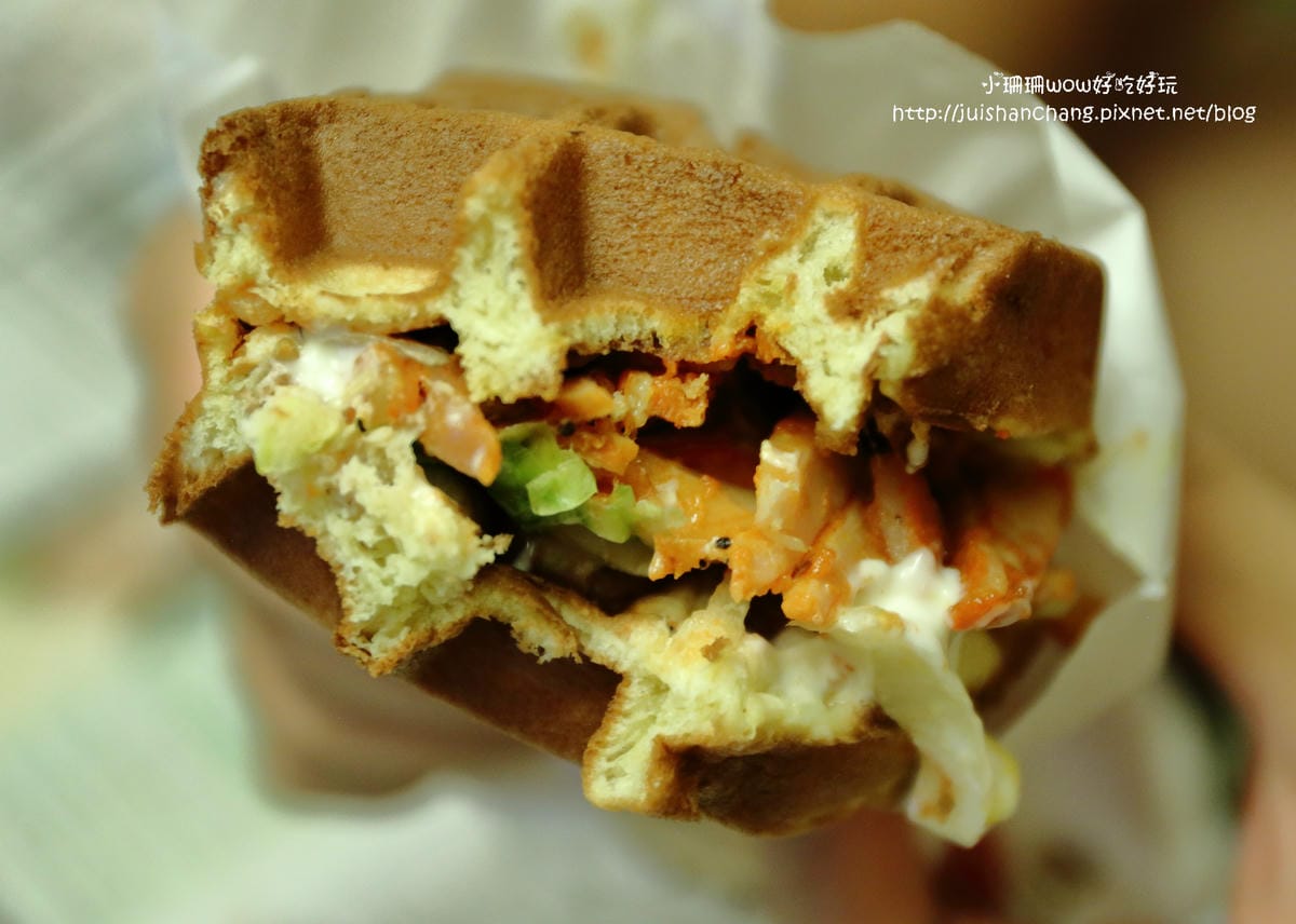 【食。中壢】幸福圓鬆餅屋～中原夜市限定！無可抗拒甜品，口味超多的創意鬆餅店，隨手帶著吃～(已歇業)