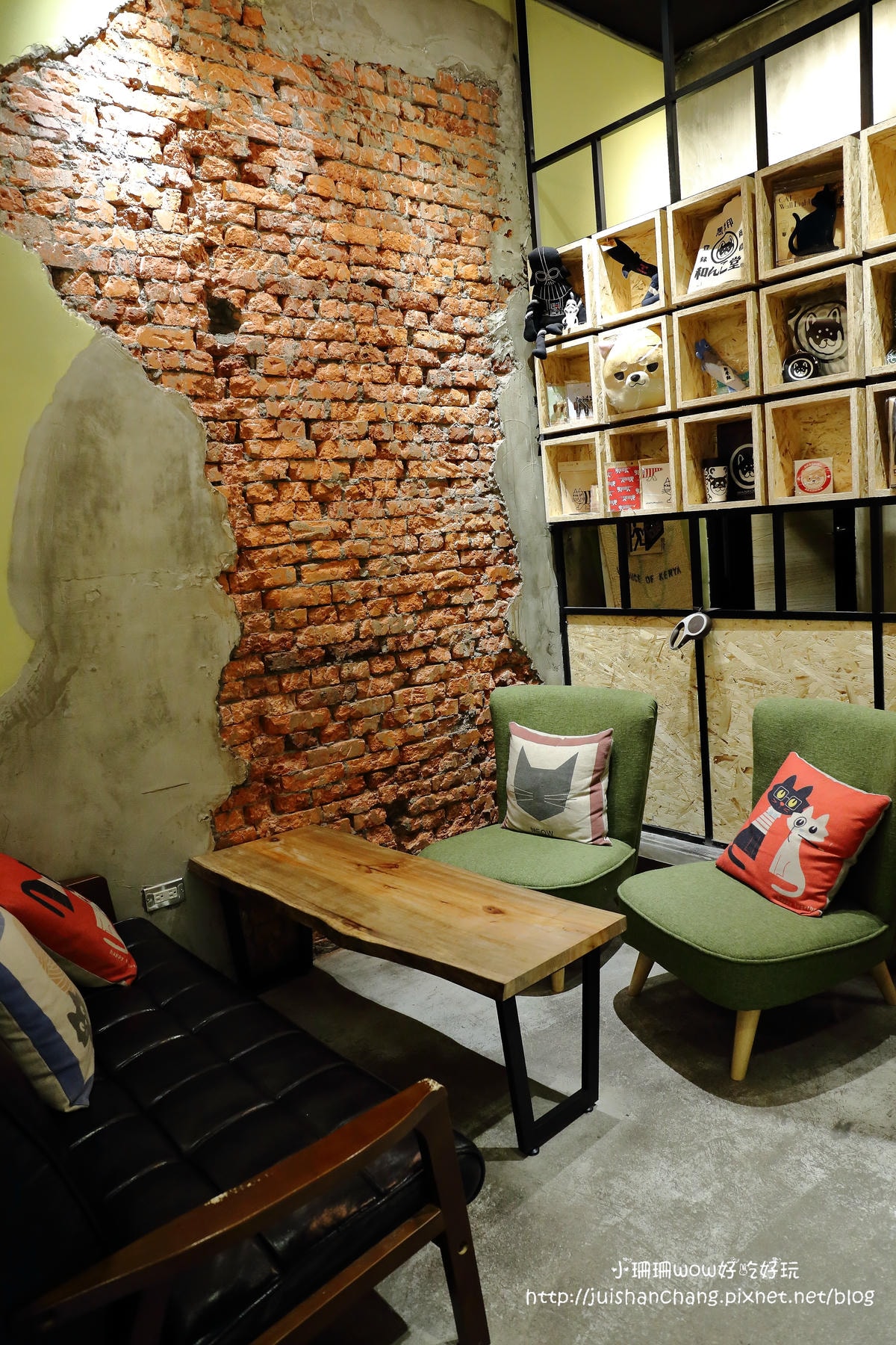 【食。永和】捲尾巴寵物友善餐廳X複合式小酒館有柴犬店長陪吃飯,萌指數破表!老闆手作創意料理,還有意想不到的限量菜色喔!