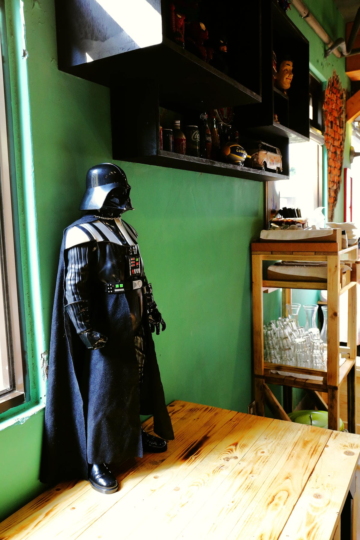 【食。板橋】1925 caf’e～新開幕早午餐。這不是機車行？復古風偉士牌機車餐廳，重返50年前的風光～