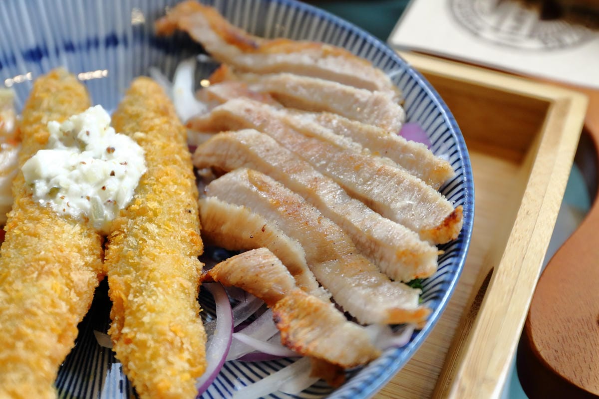 【食。板橋】1925 caf’e～新開幕早午餐。這不是機車行？復古風偉士牌機車餐廳，重返50年前的風光～