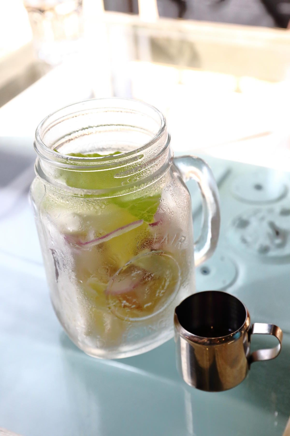 【食。板橋】1925 caf’e～新開幕早午餐。這不是機車行？復古風偉士牌機車餐廳，重返50年前的風光～