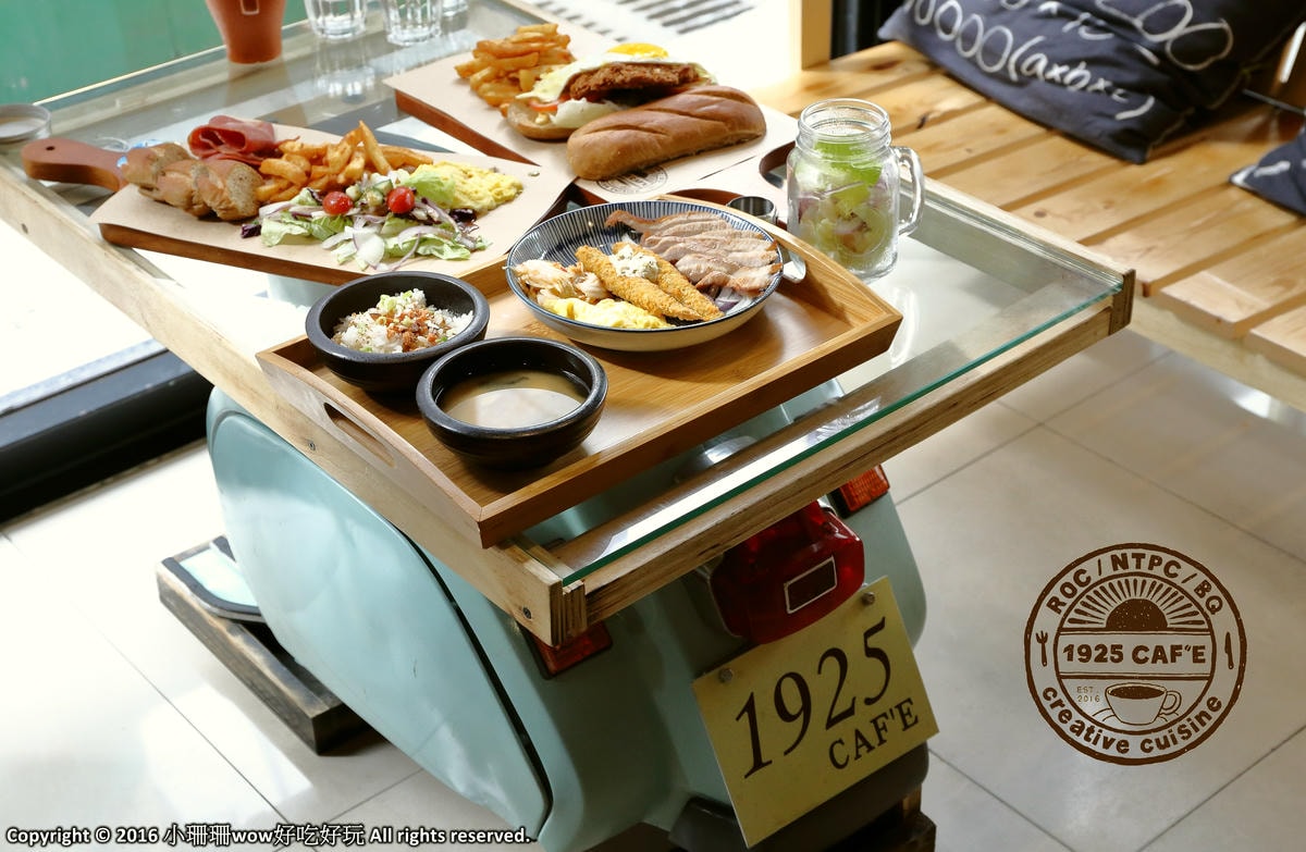 【食。板橋】1925 caf’e新開幕早午餐。這不是機車行?復古風偉士牌機車餐廳,重返50年前的風光