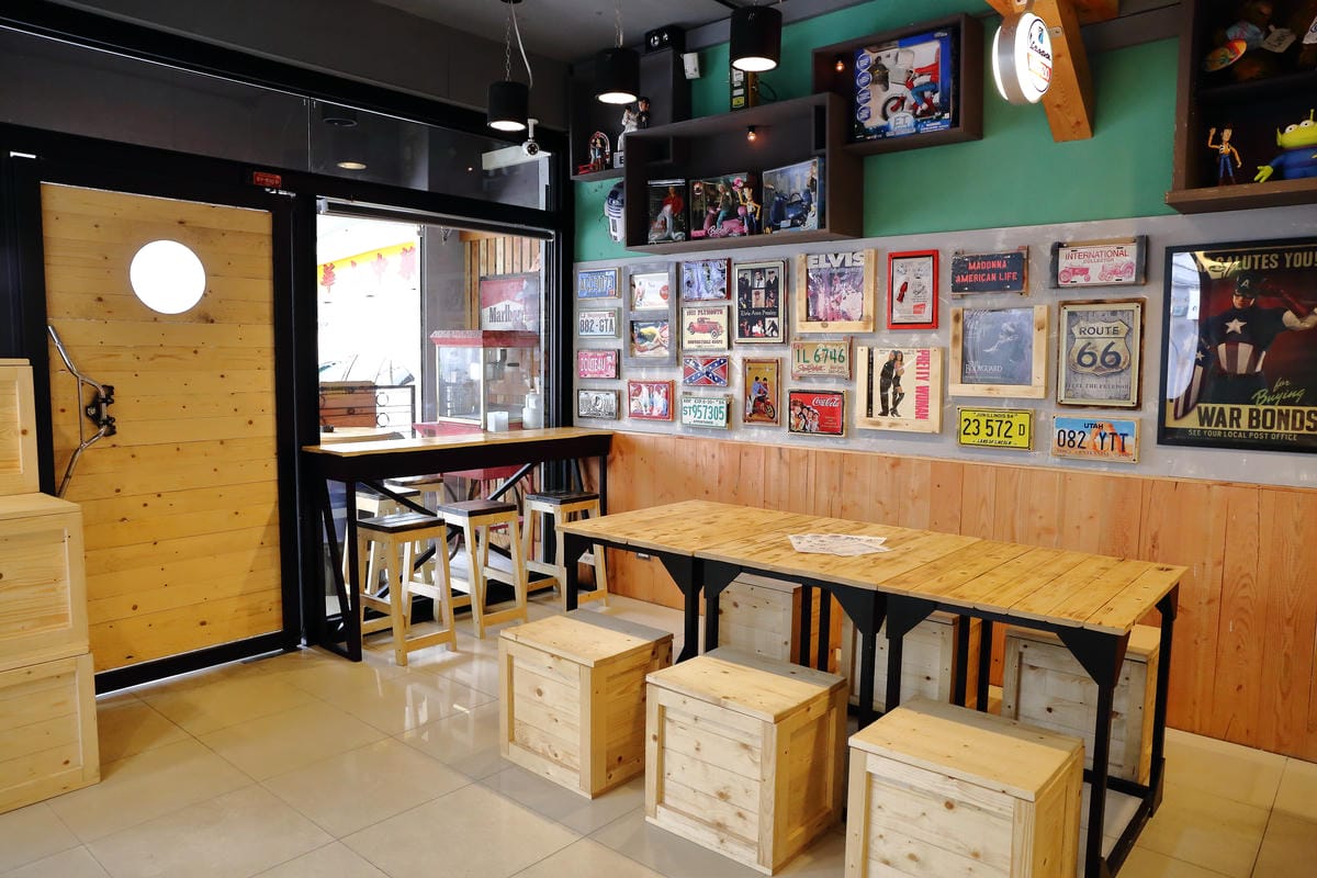 【食。板橋】1925 caf’e～新開幕早午餐。這不是機車行？復古風偉士牌機車餐廳，重返50年前的風光～