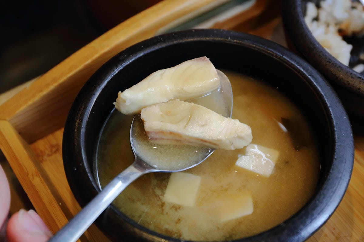 【食。板橋】1925 caf’e～新開幕早午餐。這不是機車行？復古風偉士牌機車餐廳，重返50年前的風光～