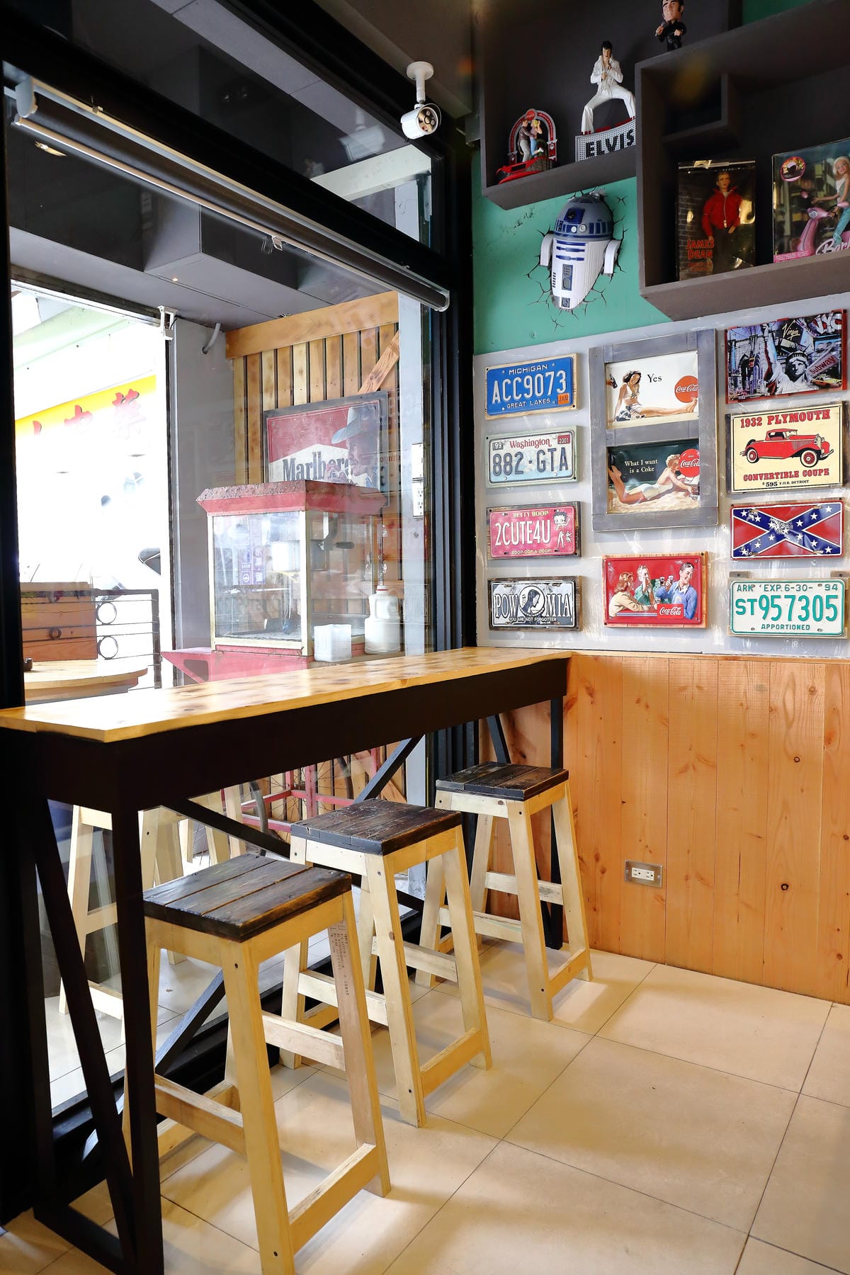 【食。板橋】1925 caf’e～新開幕早午餐。這不是機車行？復古風偉士牌機車餐廳，重返50年前的風光～