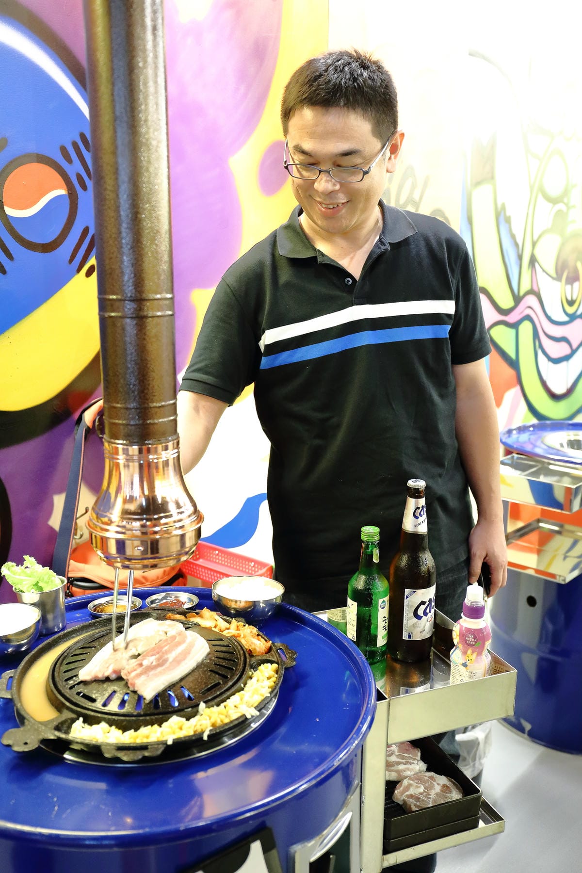 【食。中壢】Stand up韓道立燒 中壢店～韓式烤肉新開幕！只有鐵桶、只能站著吃的烤肉店！(已歇業)