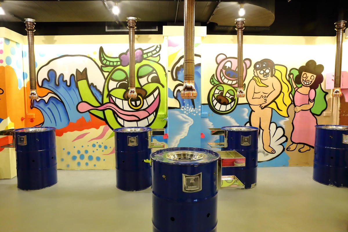 【食。中壢】Stand up韓道立燒 中壢店～韓式烤肉新開幕！只有鐵桶、只能站著吃的烤肉店！(已歇業)