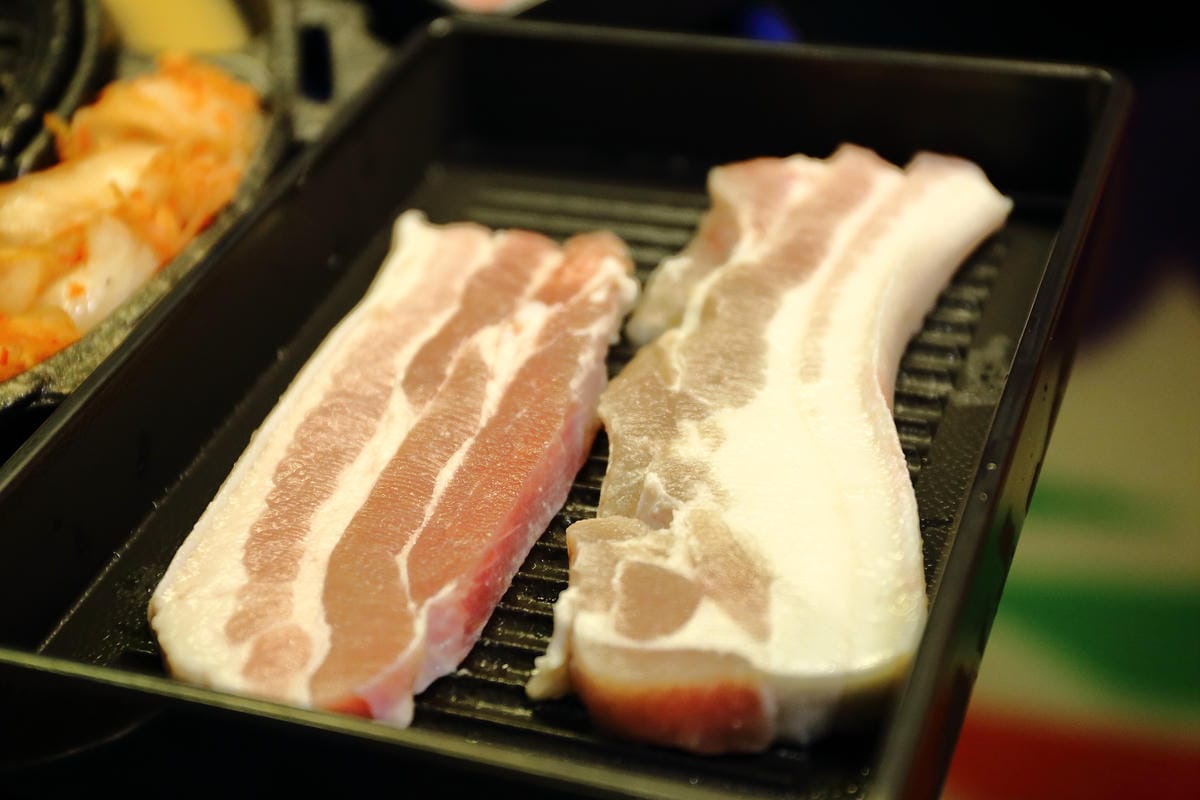 【食。中壢】Stand up韓道立燒 中壢店～韓式烤肉新開幕！只有鐵桶、只能站著吃的烤肉店！(已歇業)