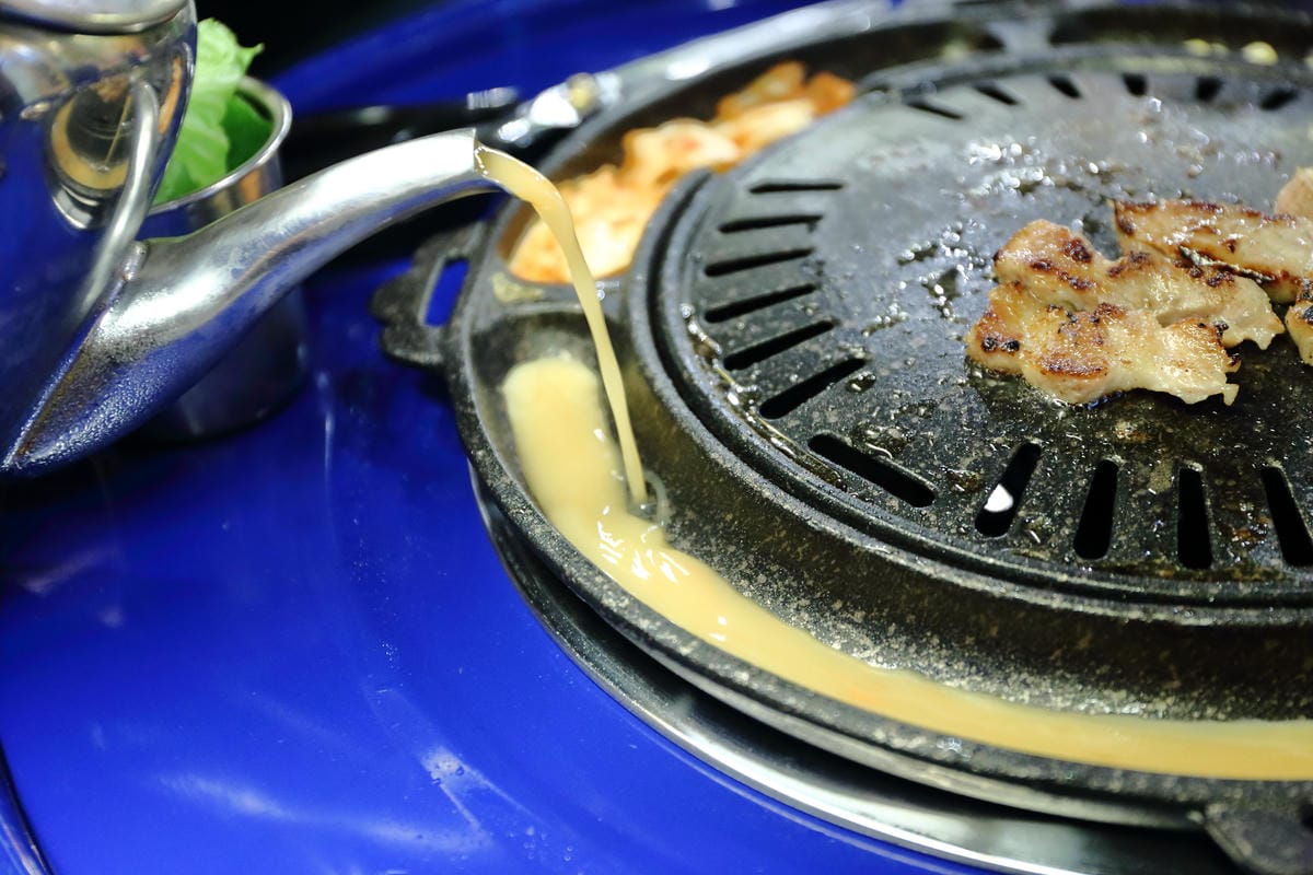 【食。中壢】Stand up韓道立燒 中壢店～韓式烤肉新開幕！只有鐵桶、只能站著吃的烤肉店！(已歇業)