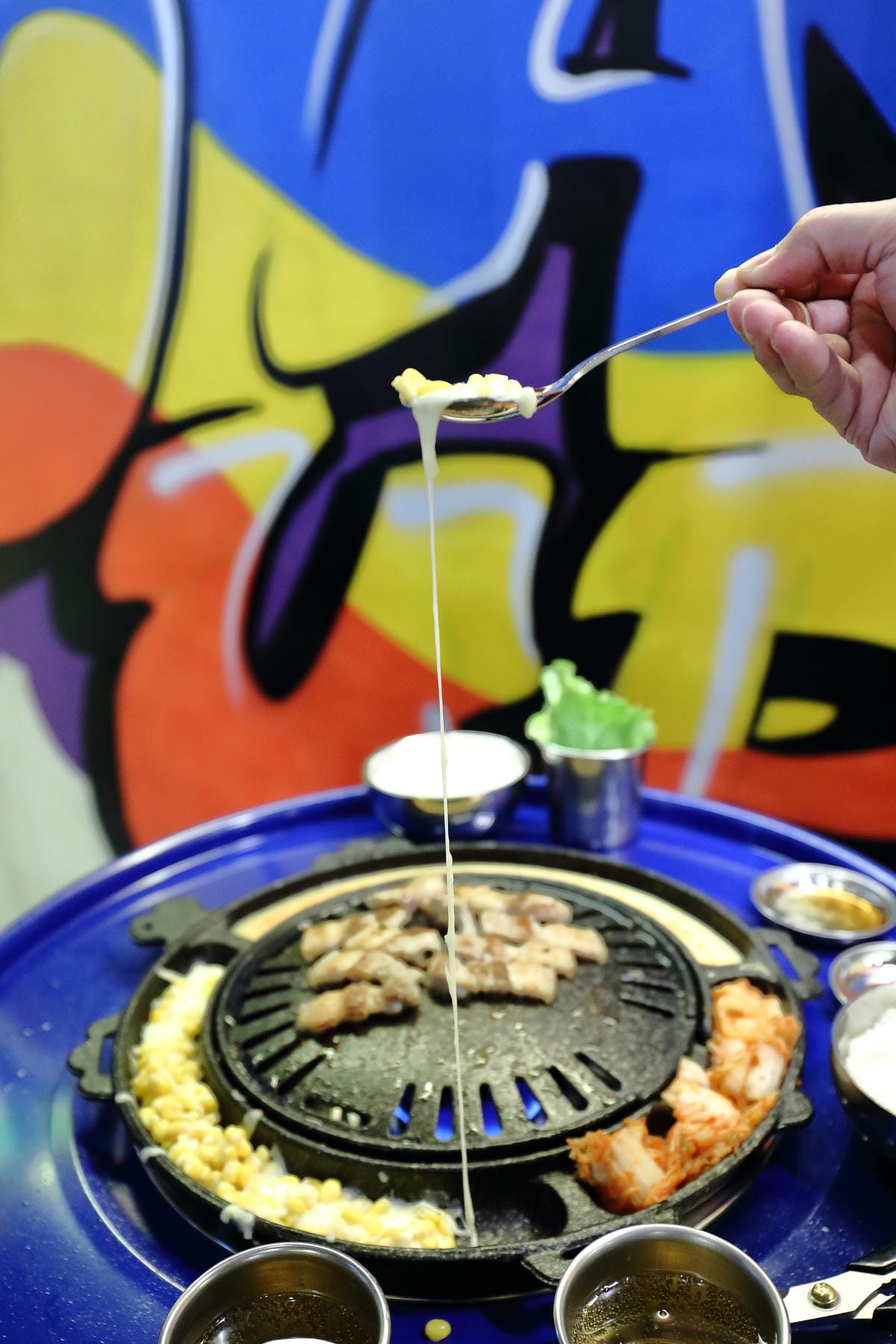 【食。中壢】Stand up韓道立燒 中壢店～韓式烤肉新開幕！只有鐵桶、只能站著吃的烤肉店！(已歇業)