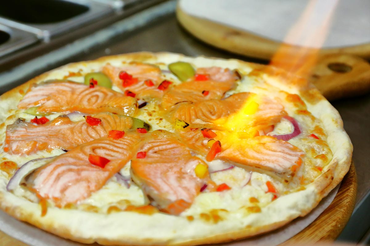 【食。士林】iPizza愛披薩～士林夜市披薩。融合許多台灣食材和獨特風味的餡料，徹底顛覆你對披薩的既定印象！百聞不如一見的好滋味！