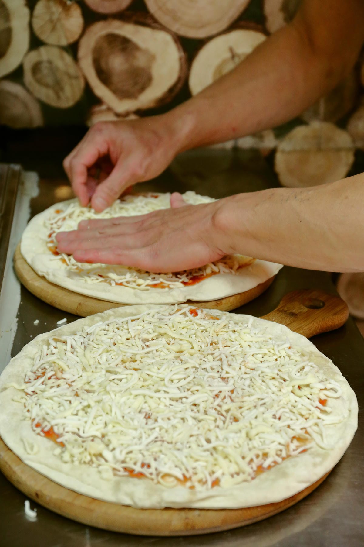 【食。士林】iPizza愛披薩～士林夜市披薩。融合許多台灣食材和獨特風味的餡料，徹底顛覆你對披薩的既定印象！百聞不如一見的好滋味！