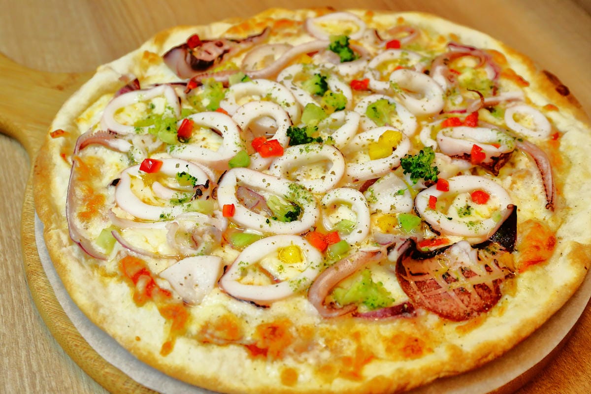 【食。士林】iPizza愛披薩～士林夜市披薩。融合許多台灣食材和獨特風味的餡料，徹底顛覆你對披薩的既定印象！百聞不如一見的好滋味！