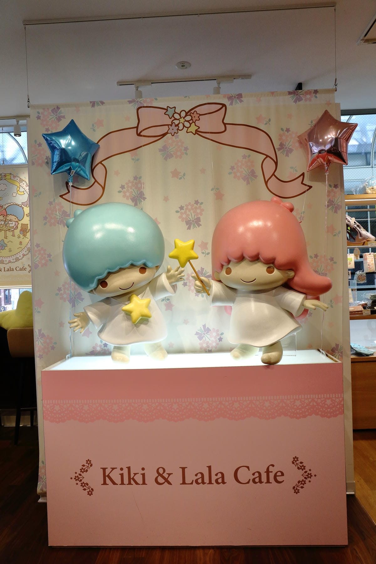 【食。大阪】Kiki & Lala Café咖啡廳夢幻登場～讓人為之瘋狂的Kiki Lala，雙子星陪妳用餐，完全少女心的尖叫啊！