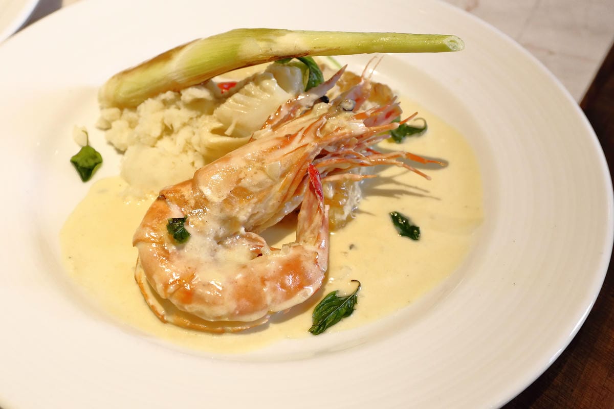 【食。士林】白房子 Yang Ｍing Caf’e～掀開美軍眷舍威嚴神秘的面紗，從早到晚都有不同風情。從選豆、研磨到沖泡，沖出北台灣最厲害的手沖咖啡！