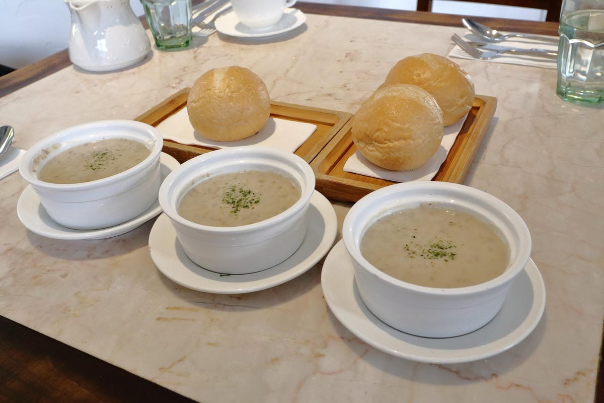 【食。士林】白房子 Yang Ｍing Caf’e～掀開美軍眷舍威嚴神秘的面紗，從早到晚都有不同風情。從選豆、研磨到沖泡，沖出北台灣最厲害的手沖咖啡！