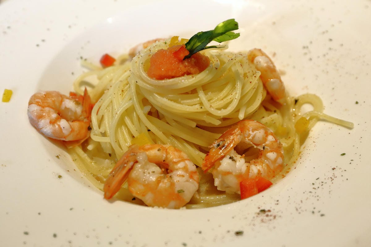 【食。士林】白房子 Yang Ｍing Caf’e～掀開美軍眷舍威嚴神秘的面紗，從早到晚都有不同風情。從選豆、研磨到沖泡，沖出北台灣最厲害的手沖咖啡！