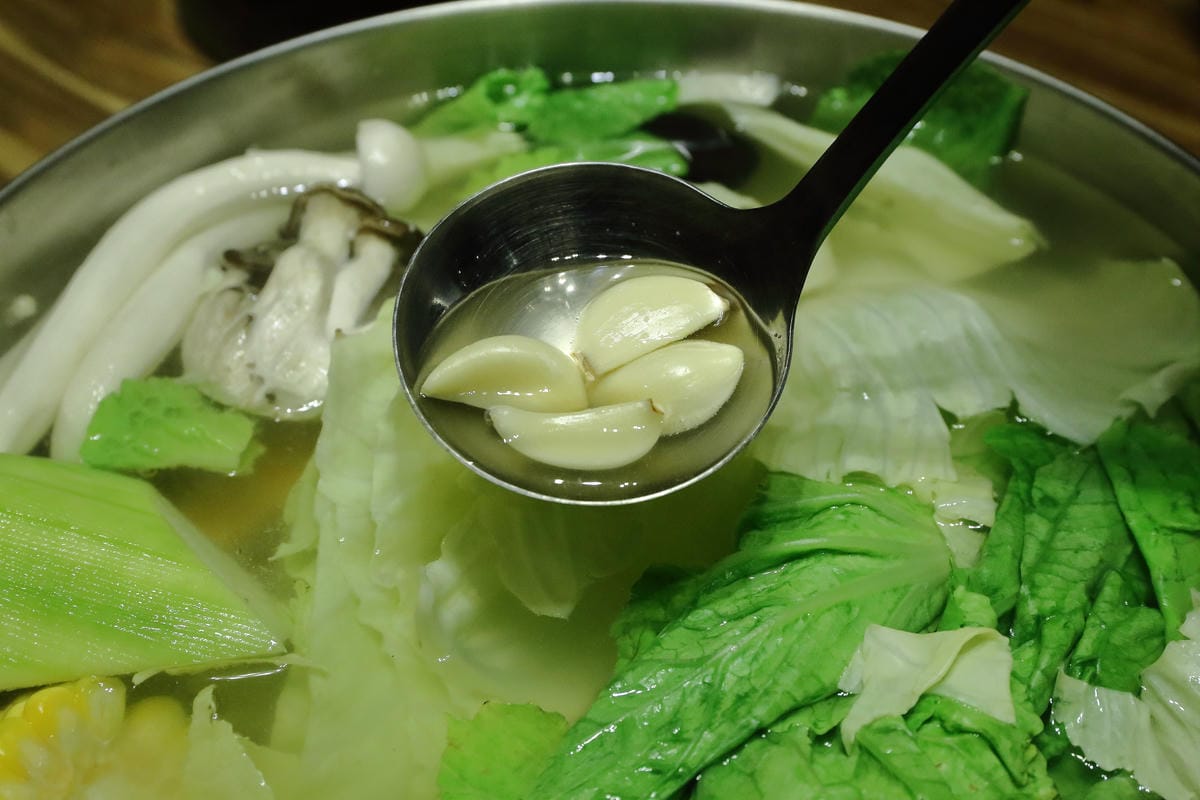 【食。新莊】婧 Shabu～新莊精緻火鍋+日式料理，精緻美味鍋物料理令人驚豔。天冷了不怕，還有大蒜精力湯！