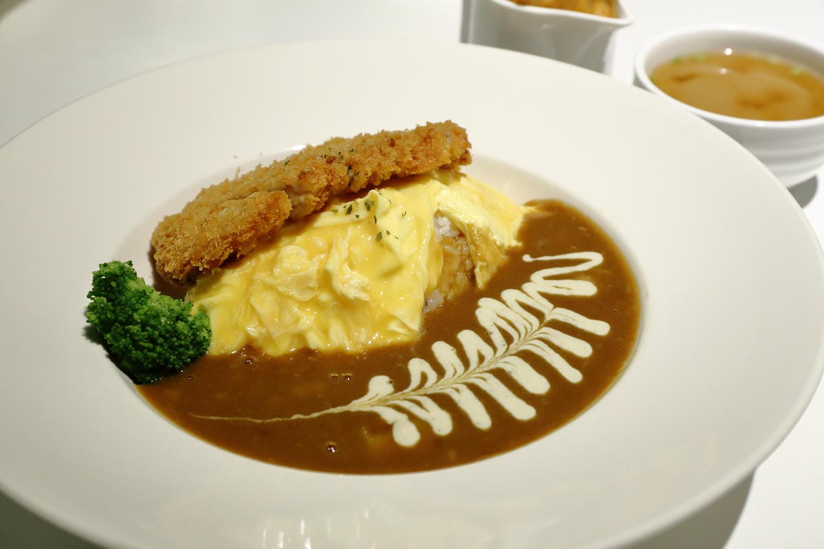 【食。板橋】S.B STORE 日式洋食館～新開幕！就是愛咖哩！大份量超高C/P值的日式咖哩蛋包飯、丼飯、拉麵