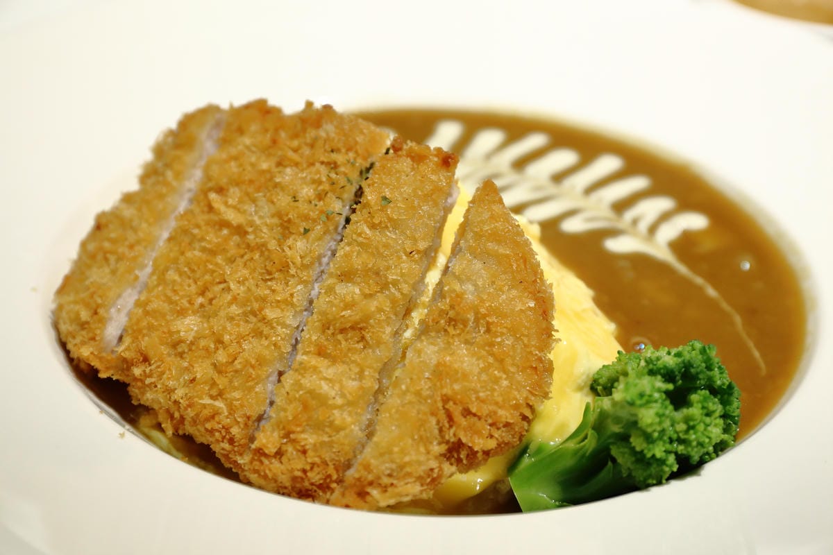 【食。板橋】S.B STORE 日式洋食館～新開幕！就是愛咖哩！大份量超高C/P值的日式咖哩蛋包飯、丼飯、拉麵