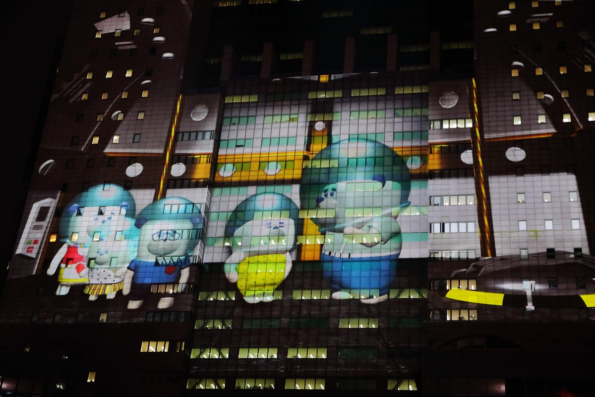 【遊。板橋】2016新北歡樂耶誕城～面積最大3D光雕投影+耶誕樹，主燈秀搶先看！（11/19浪漫開城）