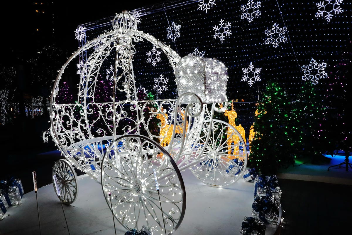 【遊。板橋】2016新北歡樂耶誕城～面積最大3D光雕投影+耶誕樹，主燈秀搶先看！（11/19浪漫開城）