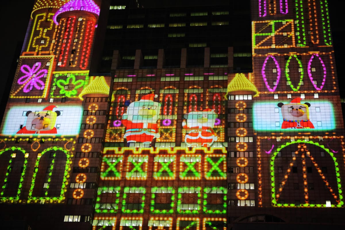 【遊。板橋】2016新北歡樂耶誕城～面積最大3D光雕投影+耶誕樹，主燈秀搶先看！（11/19浪漫開城）