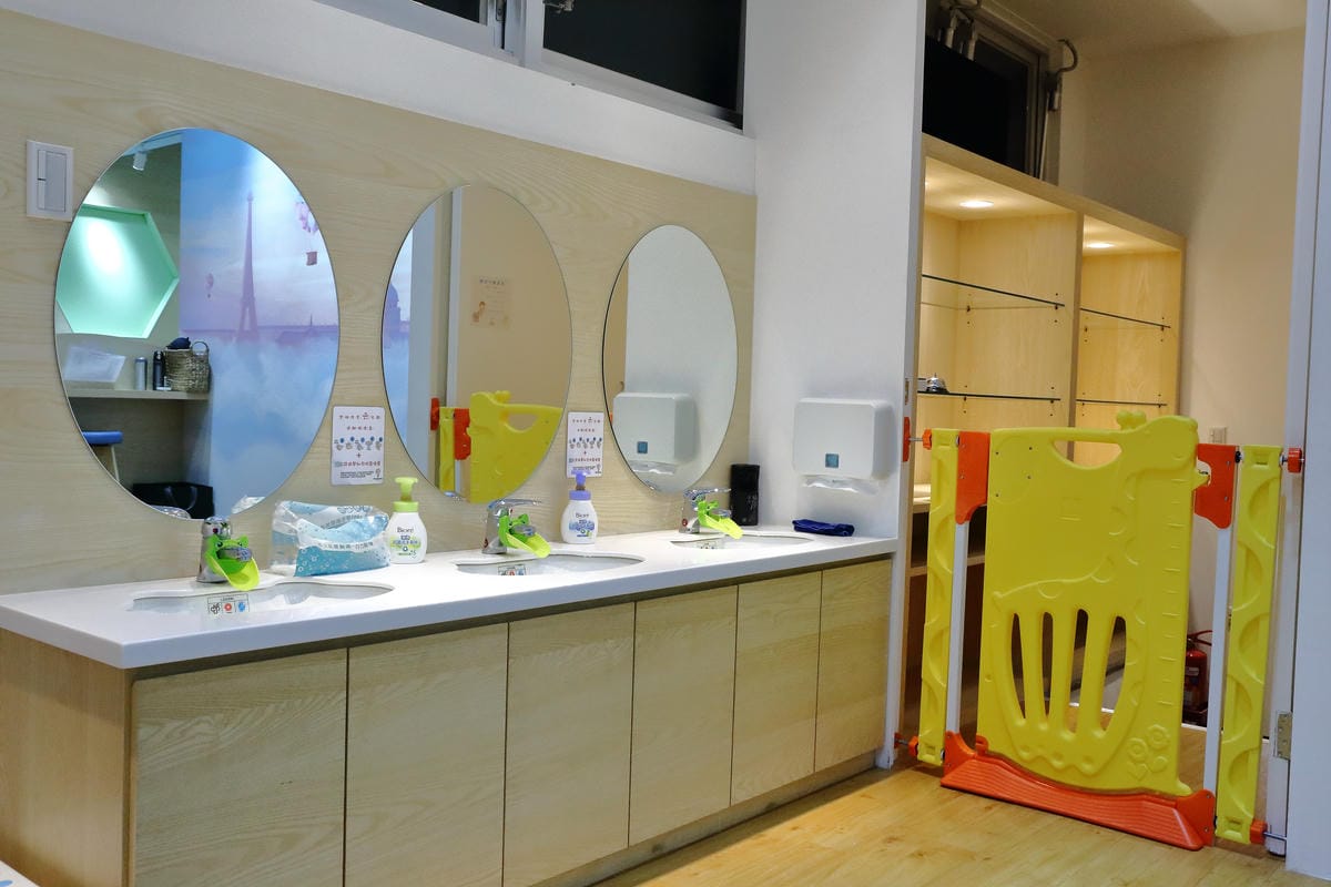 【食。內湖】Fun Breeze 放風餐廳～球池、溜滑梯、積木！內湖最火紅的夢幻親子餐廳，媽咪可以放心的聊天吃飯囉