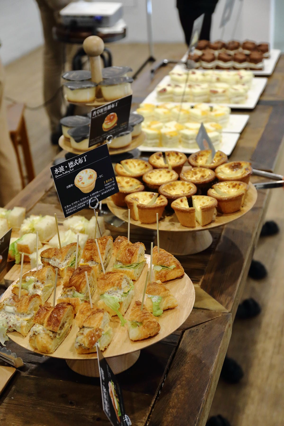 【食。板橋】哈肯舖手感烘焙～『單一好乳。單純好食』一塊好的麵包，不可能脫離鮮奶而存在，獸醫幫你我把關，每一口都是最純粹的香醇好滋味！　