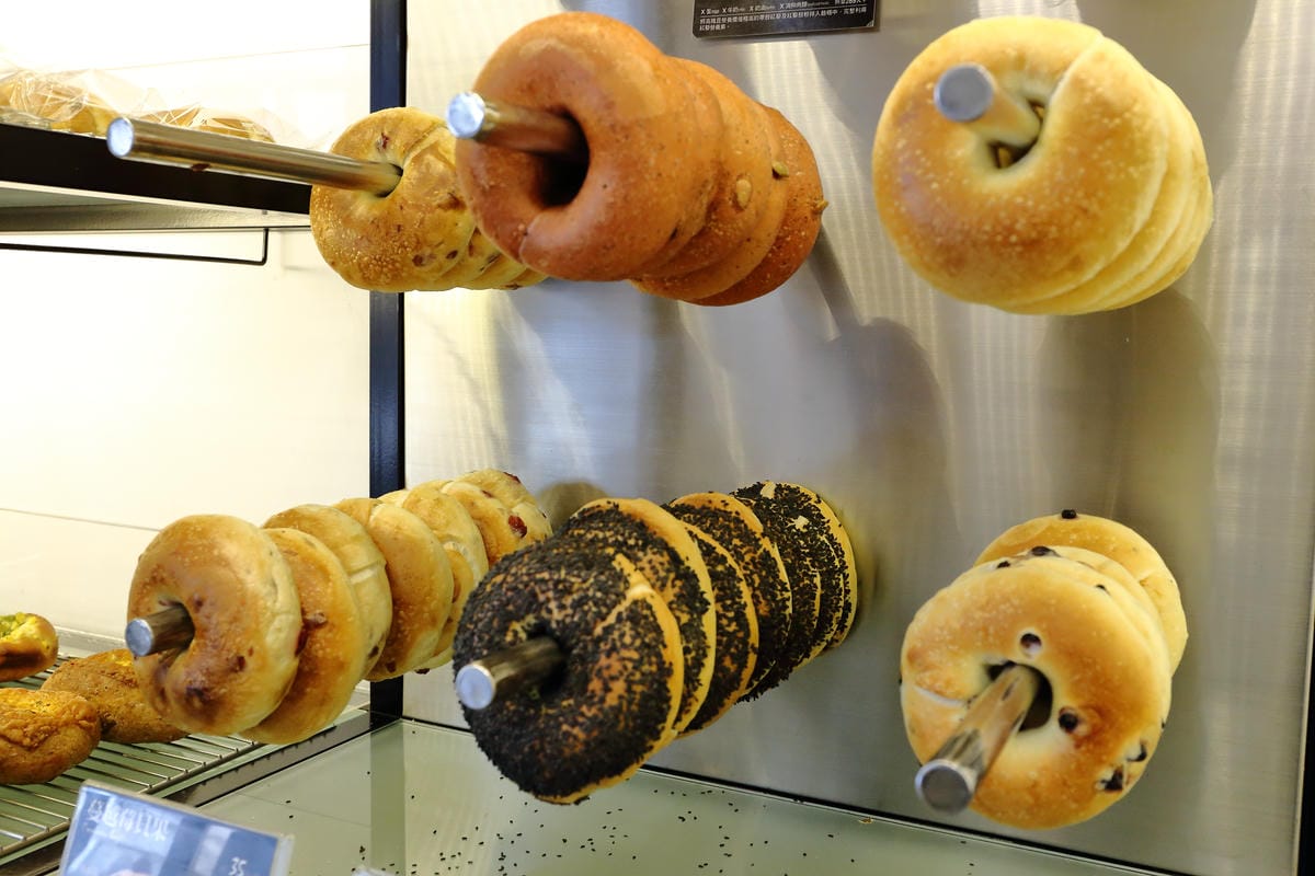 【食。板橋】哈肯舖手感烘焙～『單一好乳。單純好食』一塊好的麵包，不可能脫離鮮奶而存在，獸醫幫你我把關，每一口都是最純粹的香醇好滋味！　