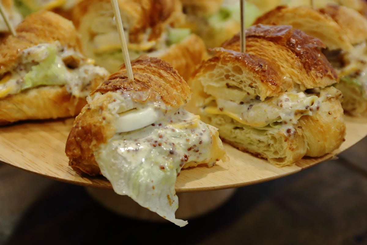 【食。板橋】哈肯舖手感烘焙～『單一好乳。單純好食』一塊好的麵包，不可能脫離鮮奶而存在，獸醫幫你我把關，每一口都是最純粹的香醇好滋味！　