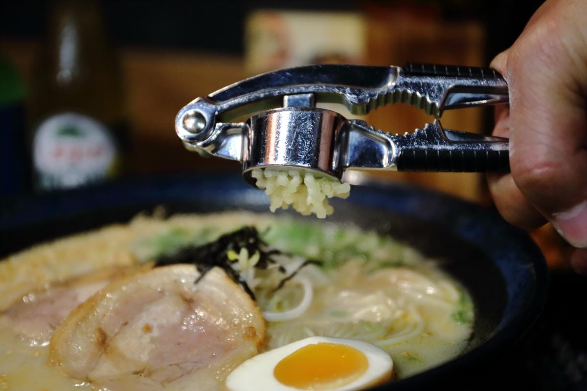 【食。蘆洲】花麵丸ラーメン～一生懸命！一種堅持！在日本街道氣息中，享受道地的拉麵不用飛日本！（文末抽獎）　