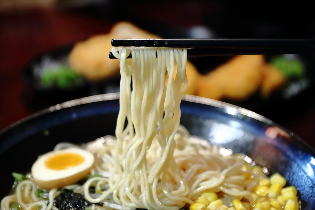 【食。蘆洲】花麵丸ラーメン～一生懸命！一種堅持！在日本街道氣息中，享受道地的拉麵不用飛日本！（文末抽獎）　