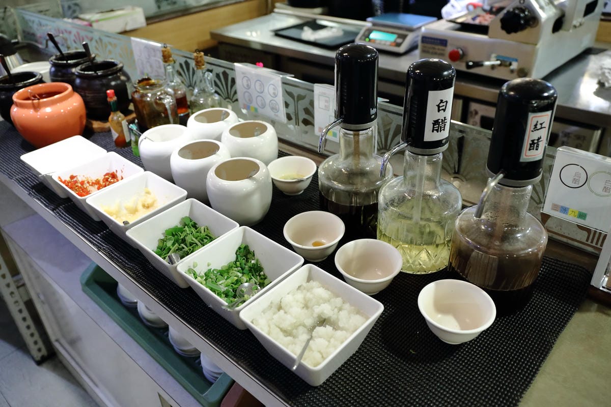 【食。台北】三冰九鍋～食尚玩家大胃王挑戰/台北松山火鍋推薦/比手臂還要粗的國王蝦(已歇業)