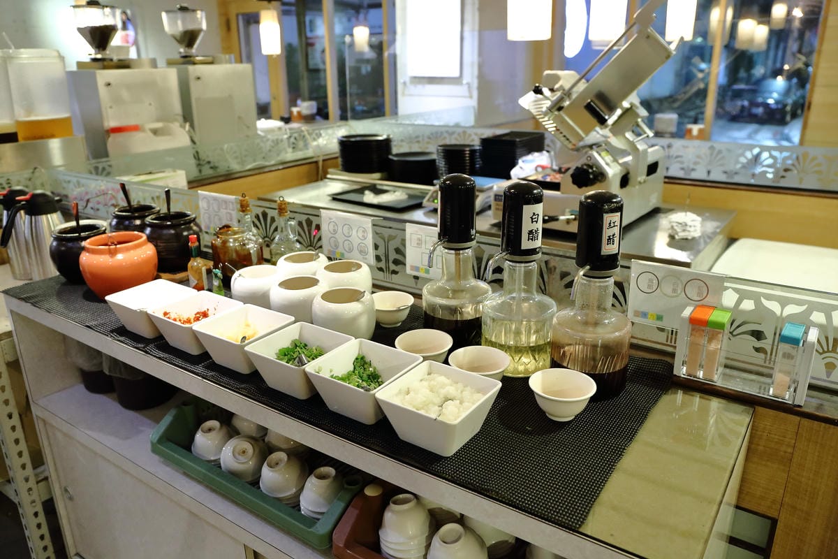 【食。台北】三冰九鍋～食尚玩家大胃王挑戰/台北松山火鍋推薦/比手臂還要粗的國王蝦(已歇業)