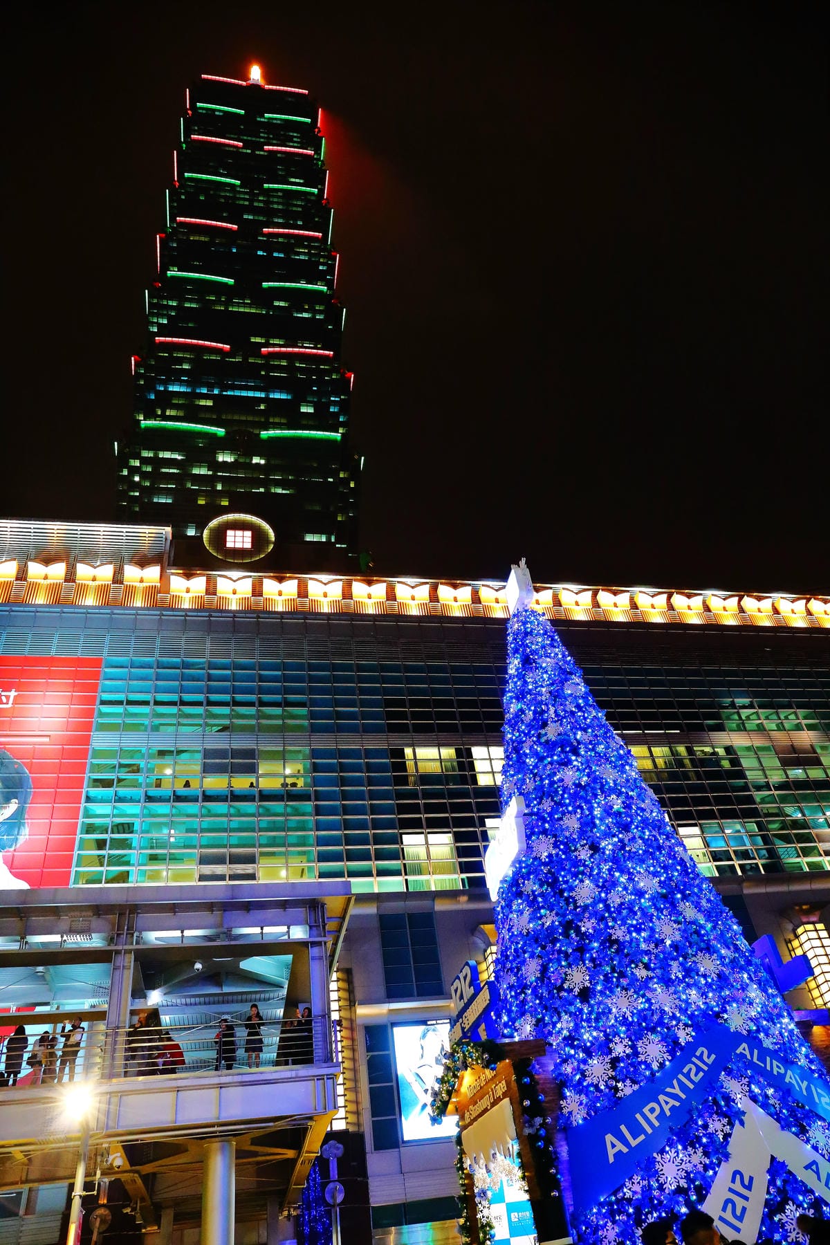 【遊。台北】2016台北。繽紛耶誕季～台北超夢幻浪漫聖誕樹大集合！法國道地耶誕市集原汁原味搬來台北101，今年的聖誕節很不一樣(文末抽獎)