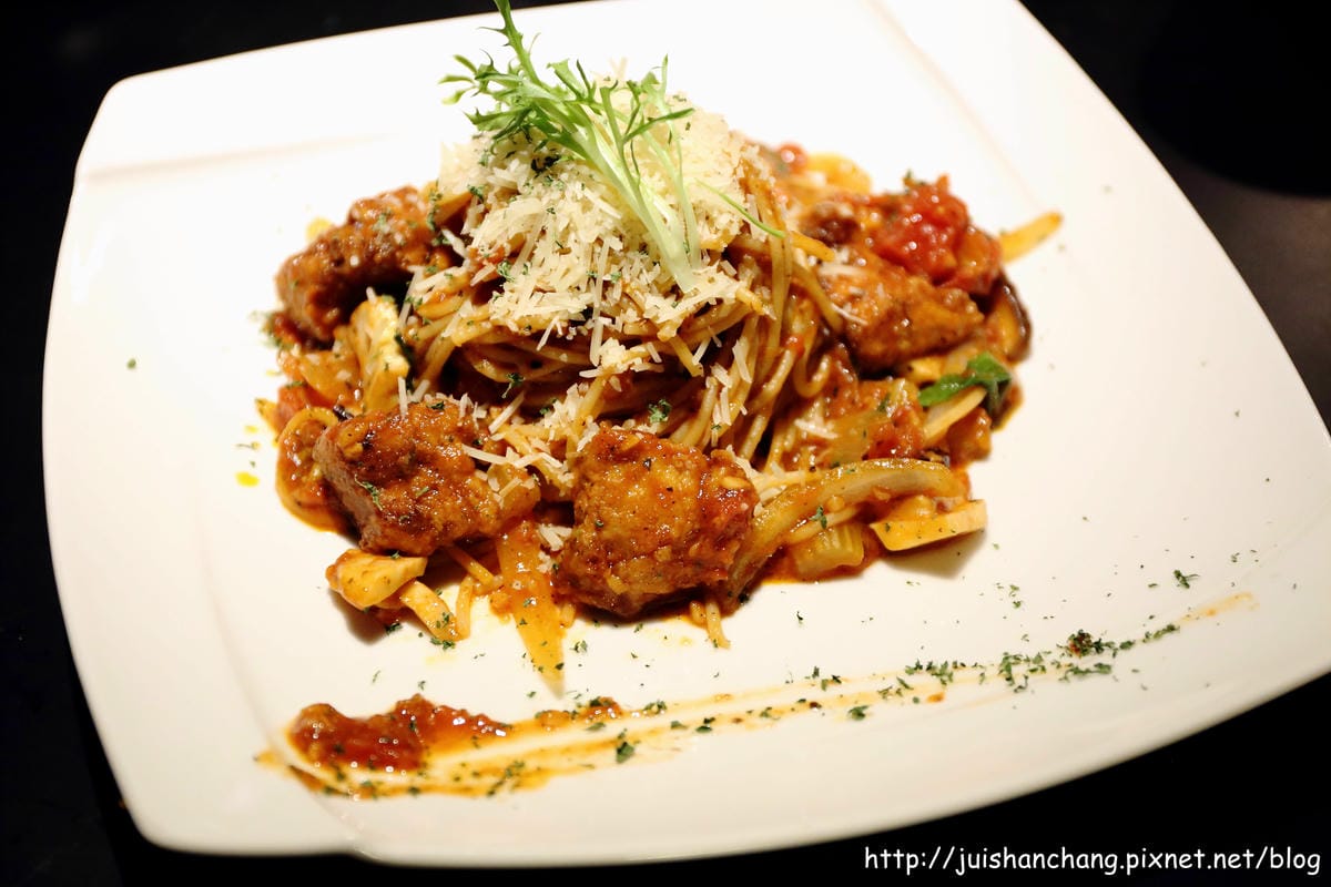 【食。三重】A-LI 阿理義式廚房～起司控的最愛！南韓人氣牽絲起司豬肋排，不用飛出國也能吃到！