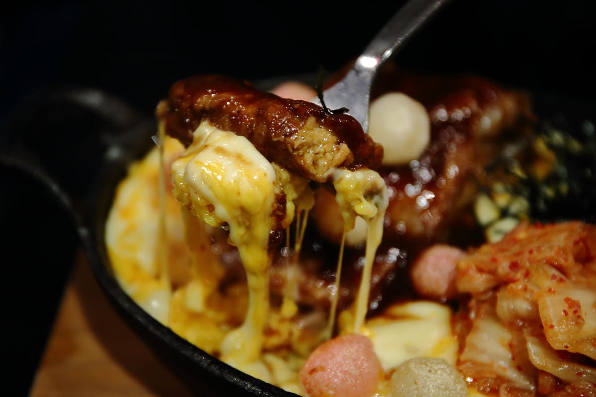 【食。三重】A-LI 阿理義式廚房～起司控的最愛！南韓人氣牽絲起司豬肋排，不用飛出國也能吃到！