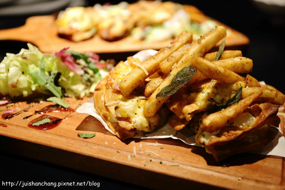 【食。三重】A-LI 阿理義式廚房～起司控的最愛！南韓人氣牽絲起司豬肋排，不用飛出國也能吃到！