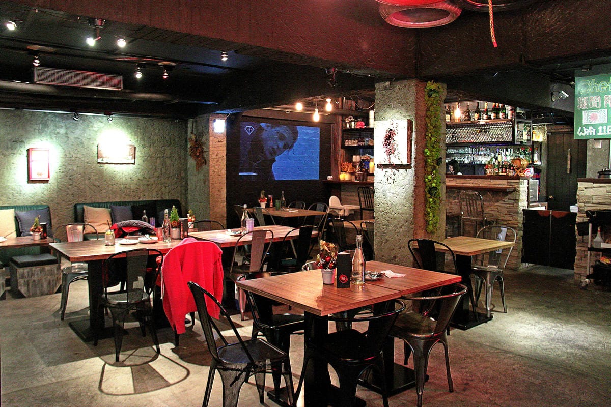 【食。台北】dé PLACE cafe & bistro～下班去哪兒？美食．餐酒．咖啡廳，東區餐酒館，小酌微醺好去處