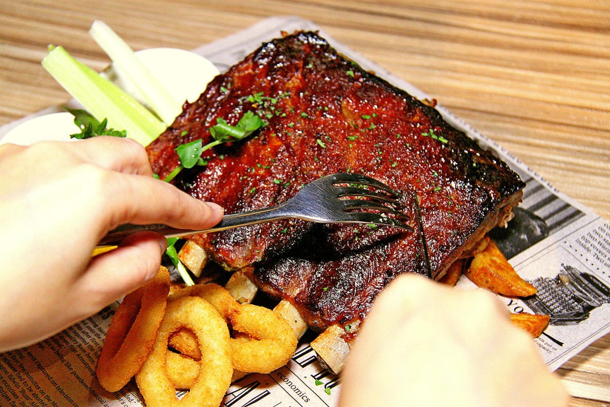 【食。台北】dé PLACE cafe & bistro～下班去哪兒？美食．餐酒．咖啡廳，東區餐酒館，小酌微醺好去處