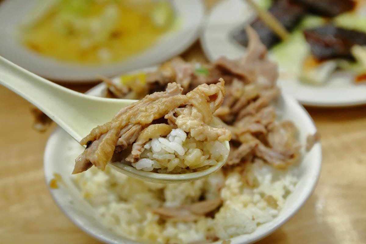 【食。板橋】鐘及美味-斗六當歸鴨～隱藏版鴨片飯，不輸五星級料理的鴨肉口感！來一碗當歸鴨一年四季的溫補的好朋友！