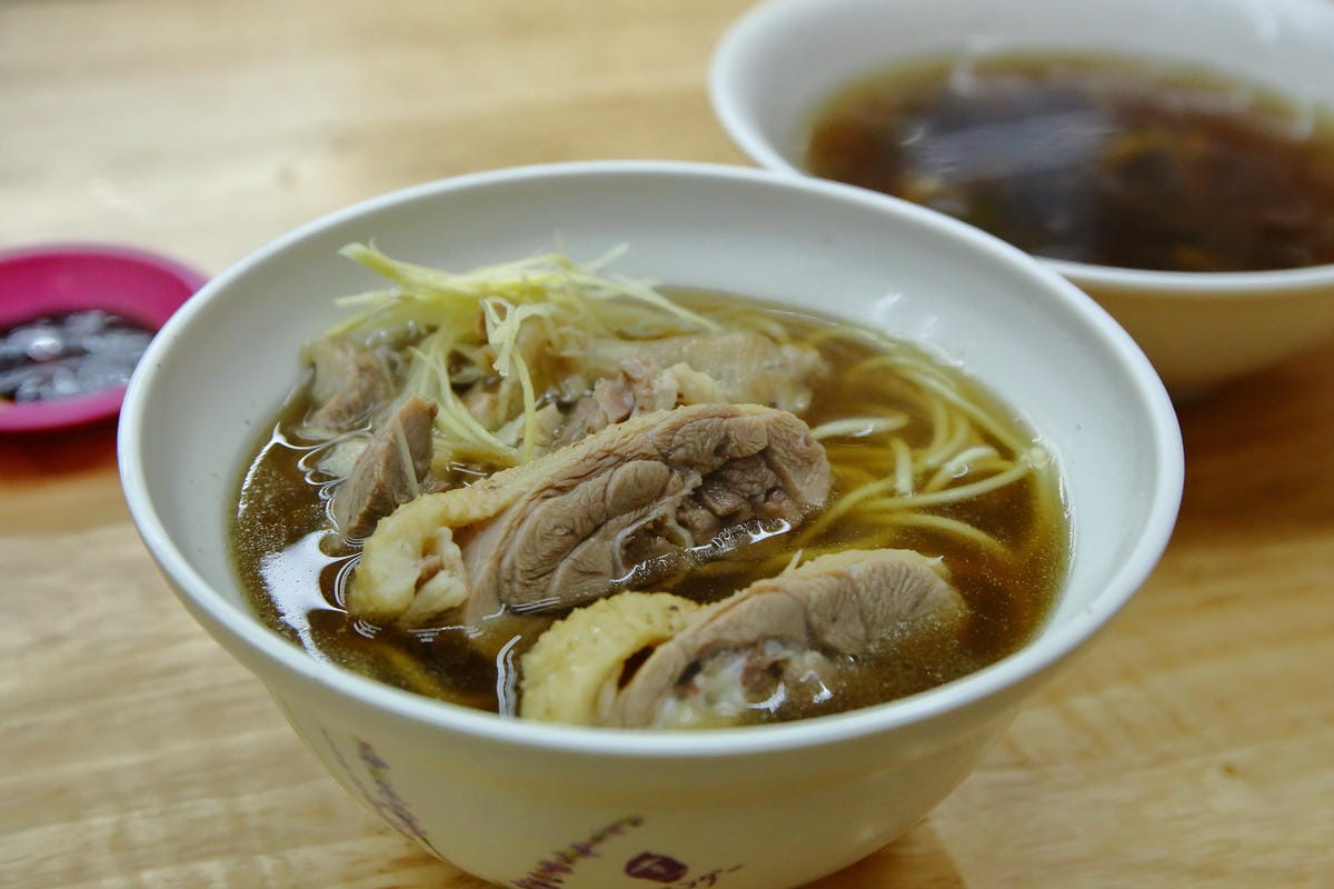 【食。板橋】鐘及美味-斗六當歸鴨～隱藏版鴨片飯，不輸五星級料理的鴨肉口感！來一碗當歸鴨一年四季的溫補的好朋友！