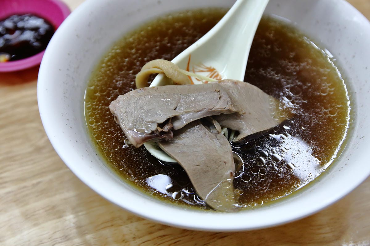 【食。板橋】鐘及美味-斗六當歸鴨～隱藏版鴨片飯，不輸五星級料理的鴨肉口感！來一碗當歸鴨一年四季的溫補的好朋友！