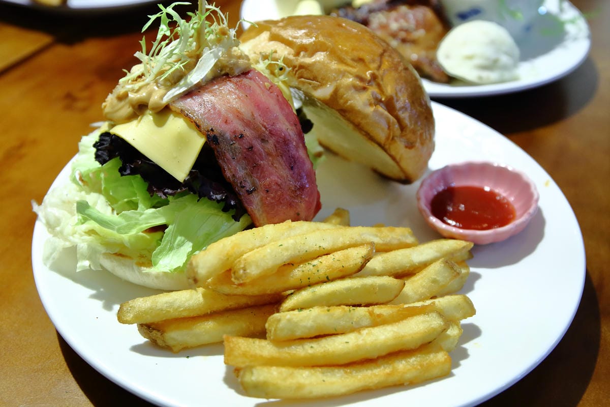 【食。中壢】福森咖啡 – 中壢海華店 Fussencafe’～IG美照打卡新地標！文青必訪！一起在老宅裡享受美味的早午餐吧！(已歇業)