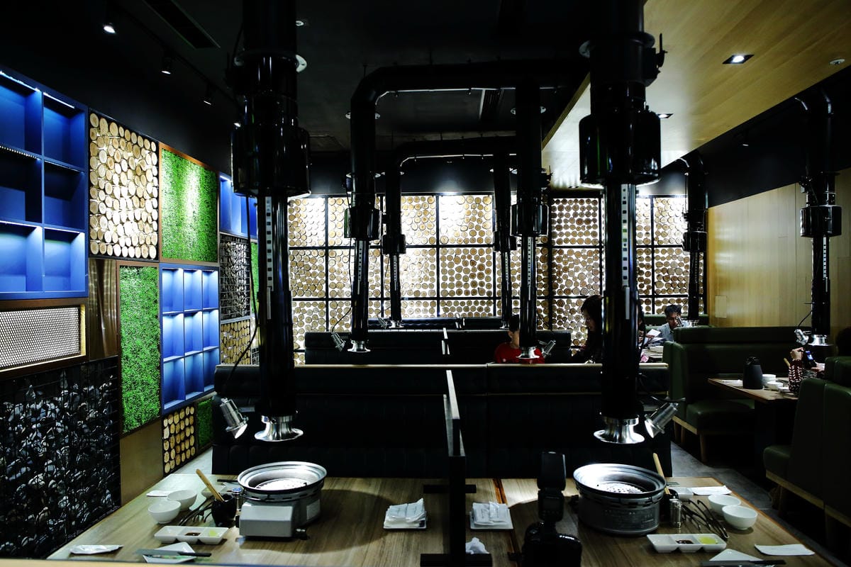 【食。台北】牧島燒肉專門店～台中知名排隊燒肉店。肉食控必吃！套餐無敵，專人桌邊服務烤肉也能很享受！（2017年全新菜單）