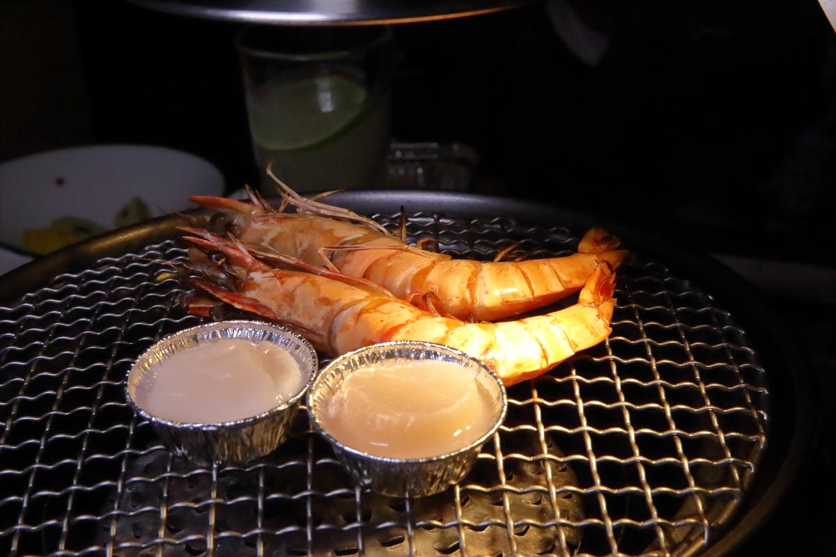 【食。台北】牧島燒肉專門店～台中知名排隊燒肉店。肉食控必吃！套餐無敵，專人桌邊服務烤肉也能很享受！（2017年全新菜單）