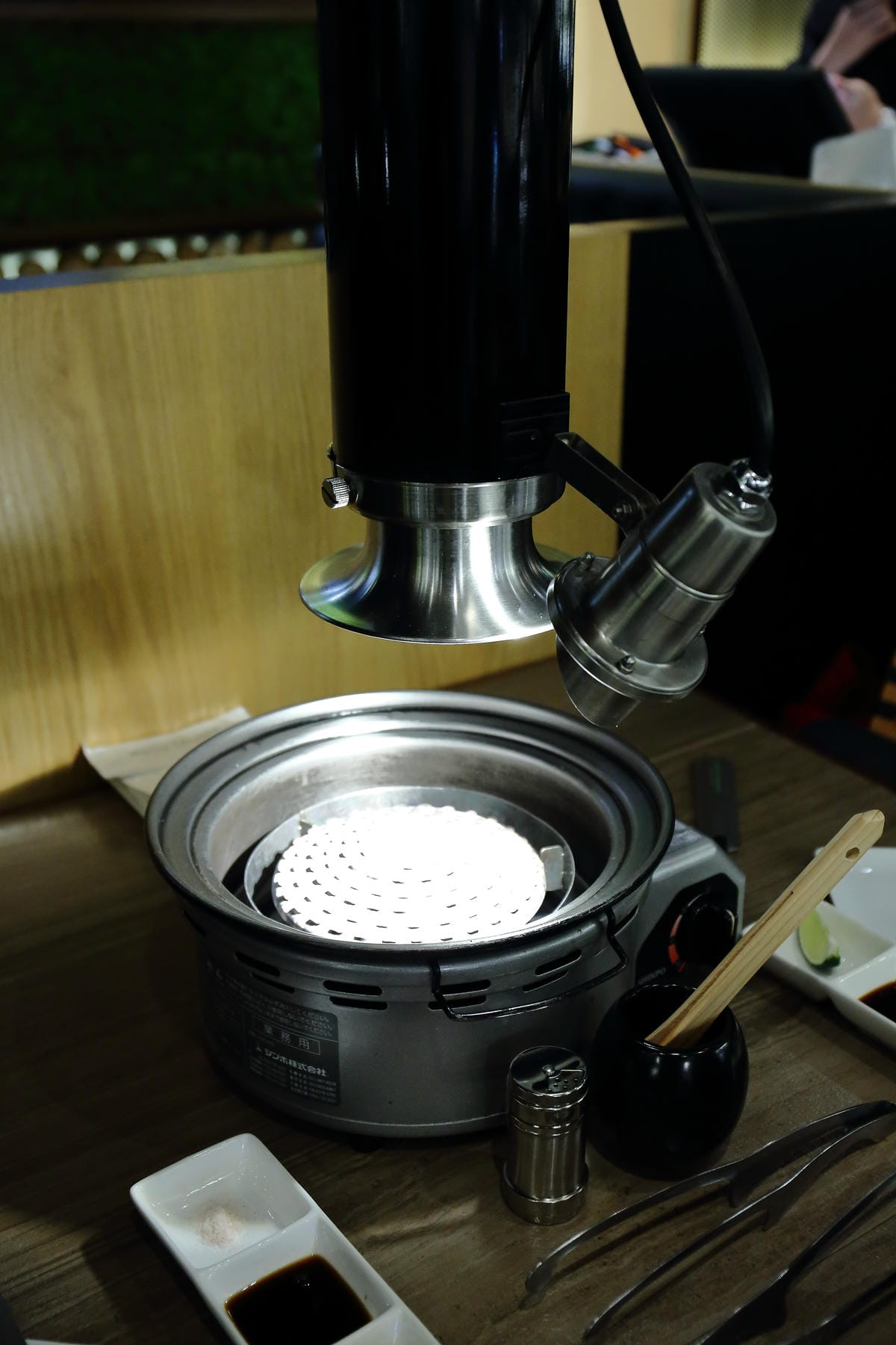 【食。台北】牧島燒肉專門店～台中知名排隊燒肉店。肉食控必吃！套餐無敵，專人桌邊服務烤肉也能很享受！（2017年全新菜單）